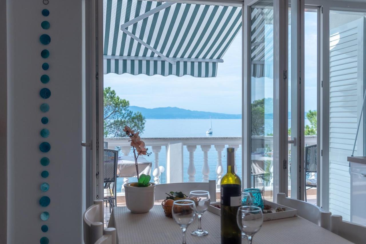 Apartment Bor - On The Beach Malinska Exterior foto