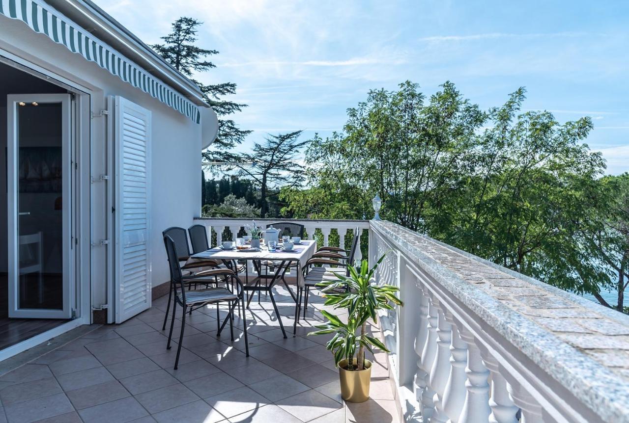 Apartment Bor - On The Beach Malinska Exterior foto