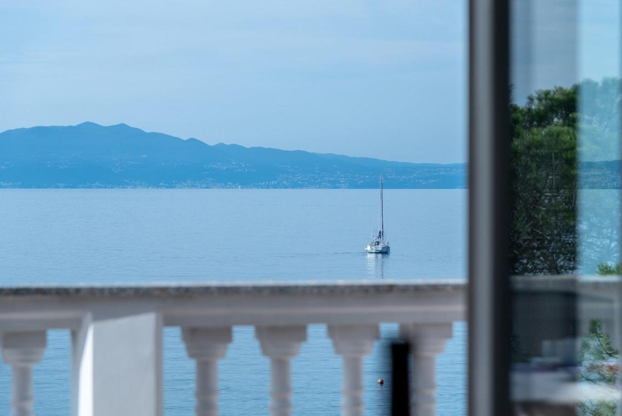 Apartment Bor - On The Beach Malinska Exterior foto