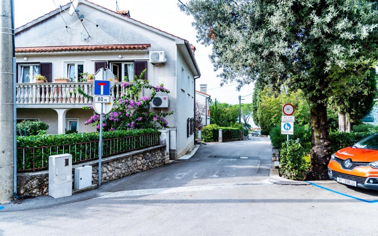 Apartment Bor - On The Beach Malinska Exterior foto
