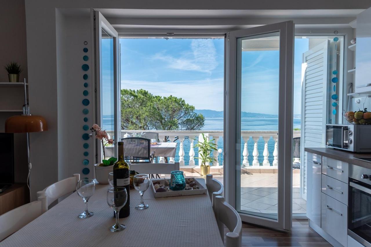 Apartment Bor - On The Beach Malinska Exterior foto