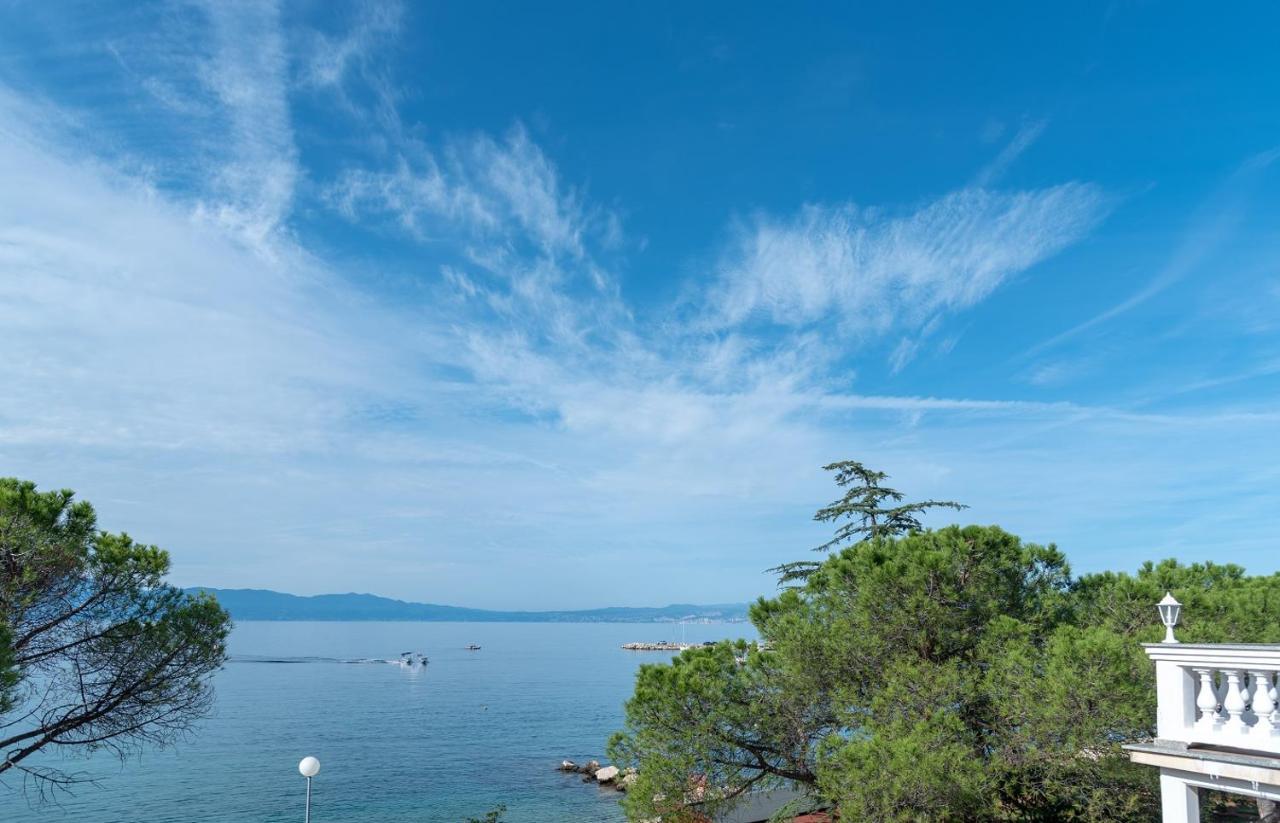 Apartment Bor - On The Beach Malinska Exterior foto
