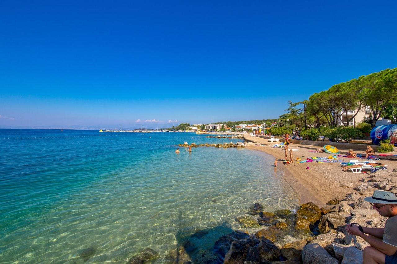 Apartment Bor - On The Beach Malinska Exterior foto